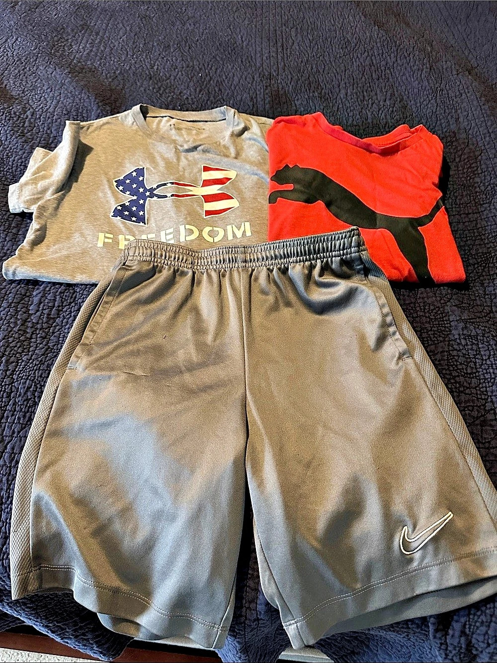 Under Armour Boys Matching Set Gray & Red Size Medium